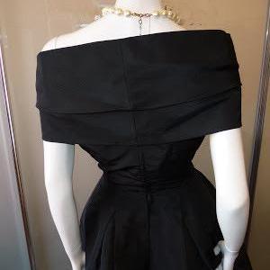 Sexy off the shoulder Black Prom Dr..